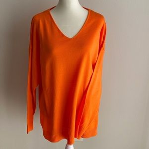 AQE Tangerine Sophisticated Silhouette V-neck Sweater Size Large